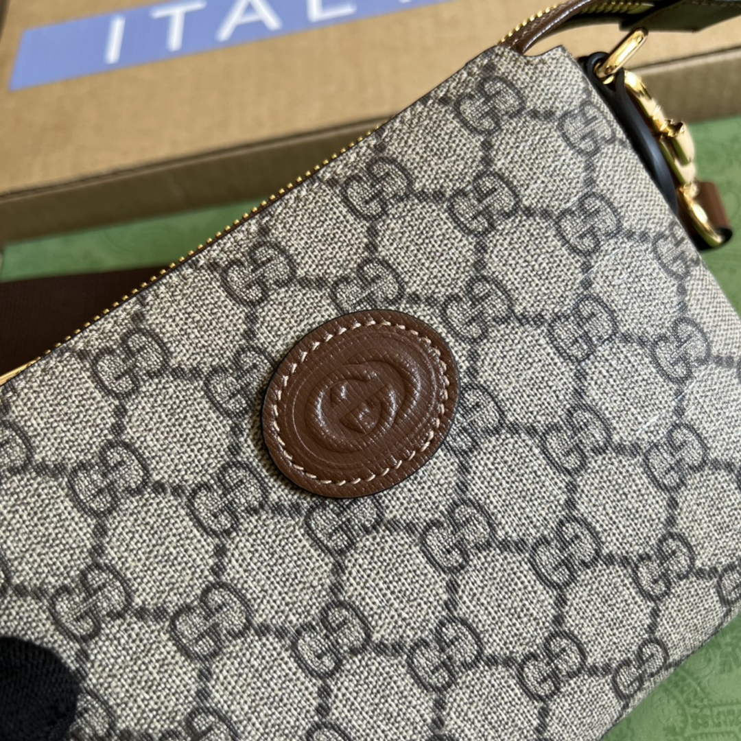Gucci ‎723306 Messenger bag with Interlocking G Beige Supreme canvas