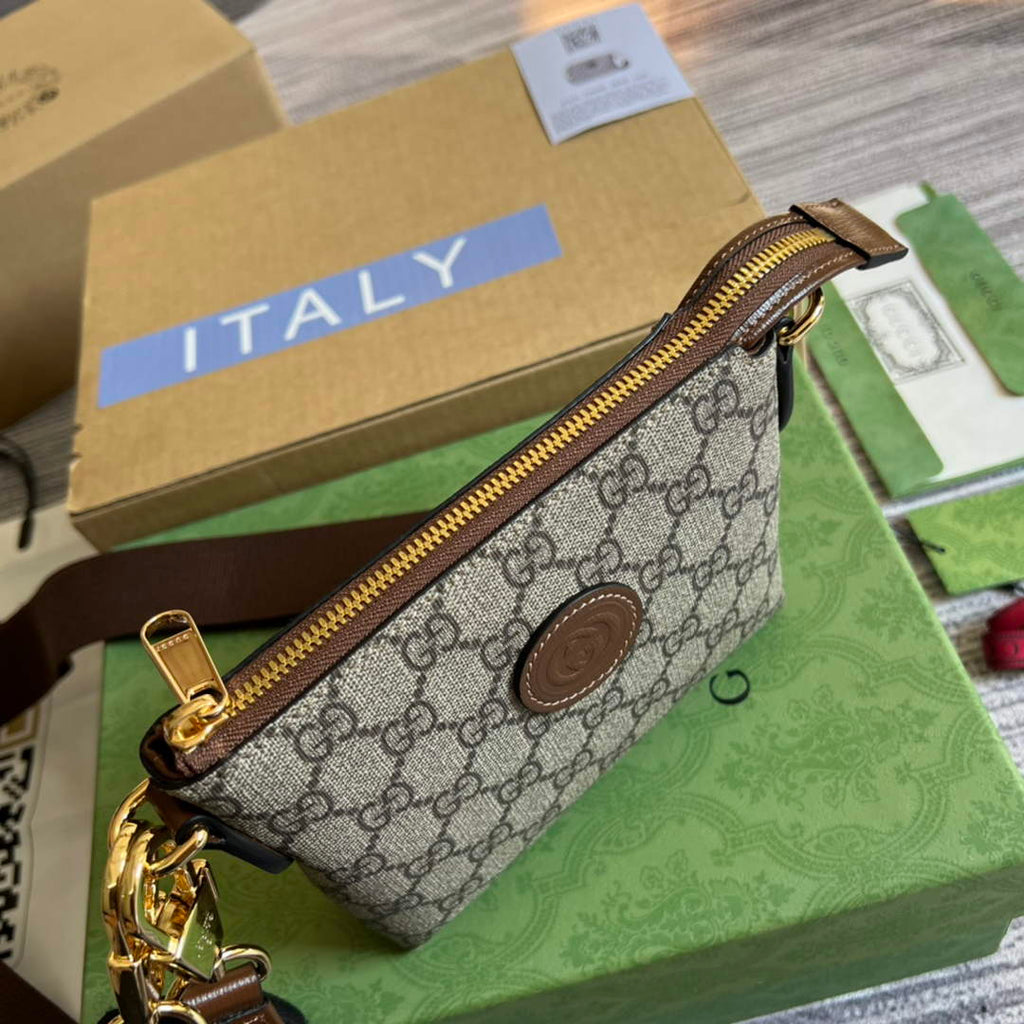 Gucci ‎723306 Messenger bag with Interlocking G Beige Supreme canvas