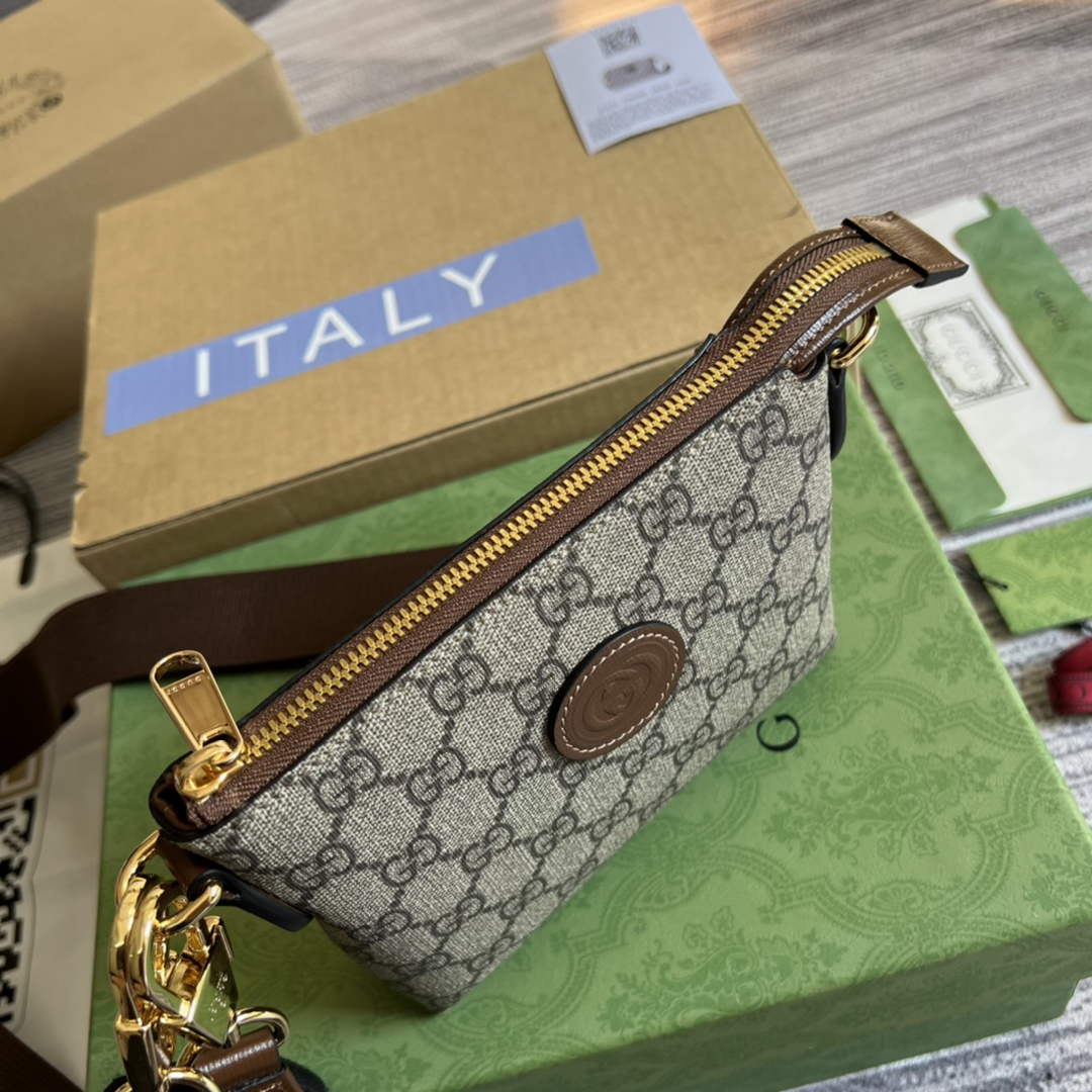 Gucci ‎723306 Messenger bag with Interlocking G Beige Supreme canvas