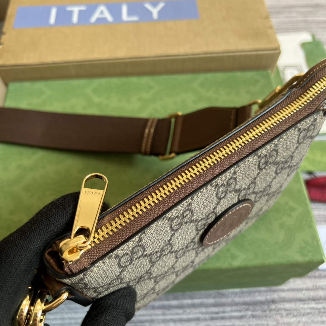 Gucci ‎723306 Messenger bag with Interlocking G Beige Supreme canvas