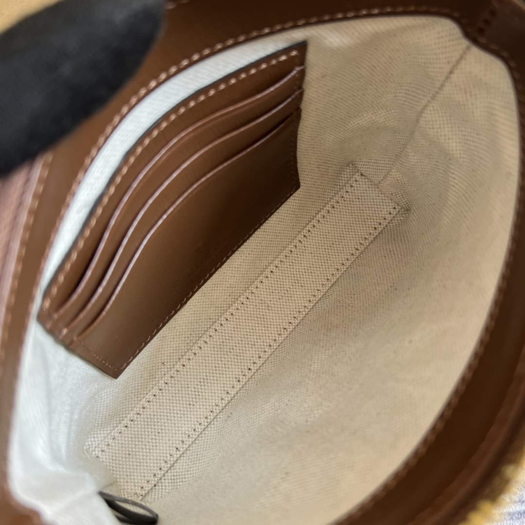 Gucci ‎723306 Messenger bag with Interlocking G Beige Supreme canvas