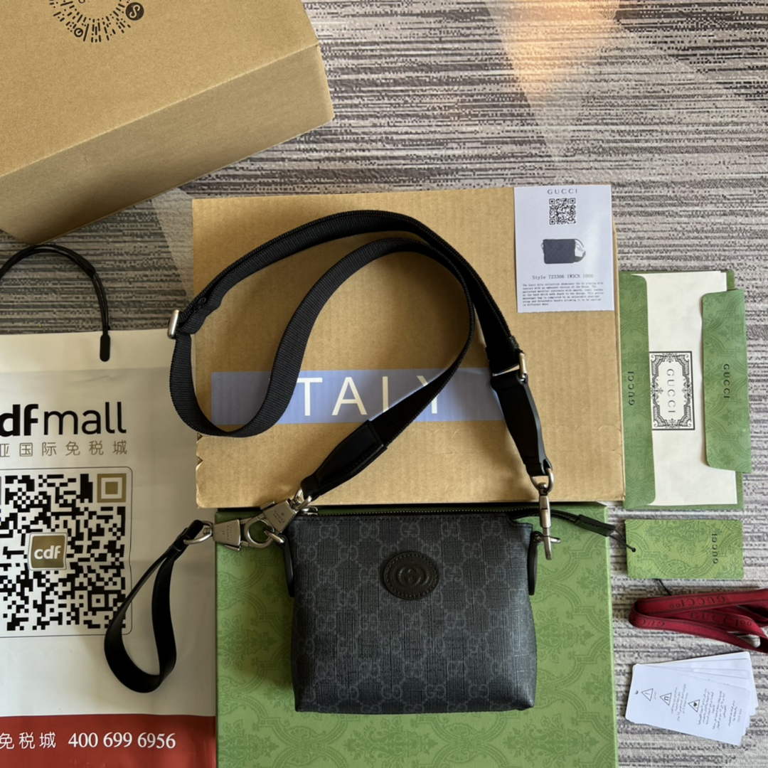 Gucci ‎723306 Messenger bag with Interlocking G Black Supreme canvas