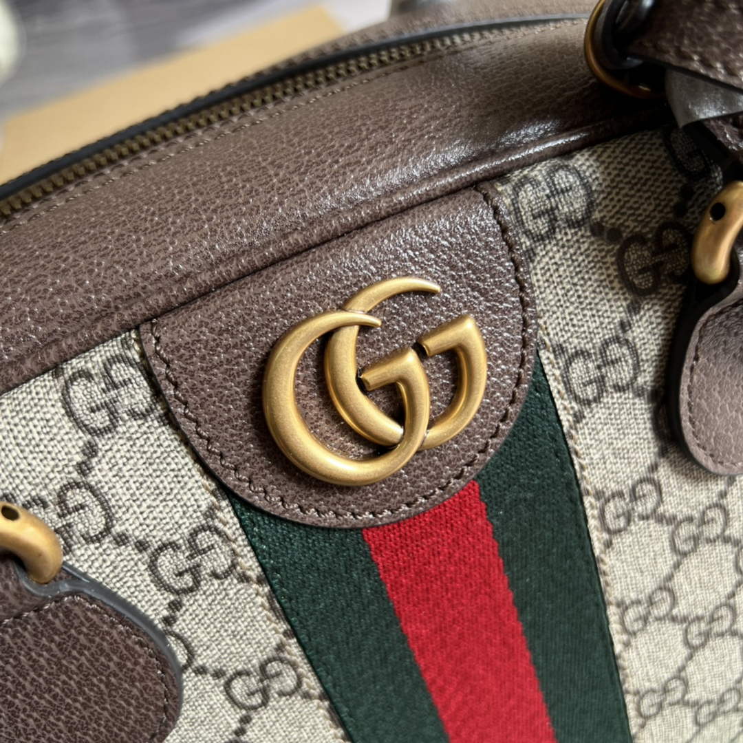 Gucci 723309 Savoy medium bowling bag Beige GG Supreme canvas