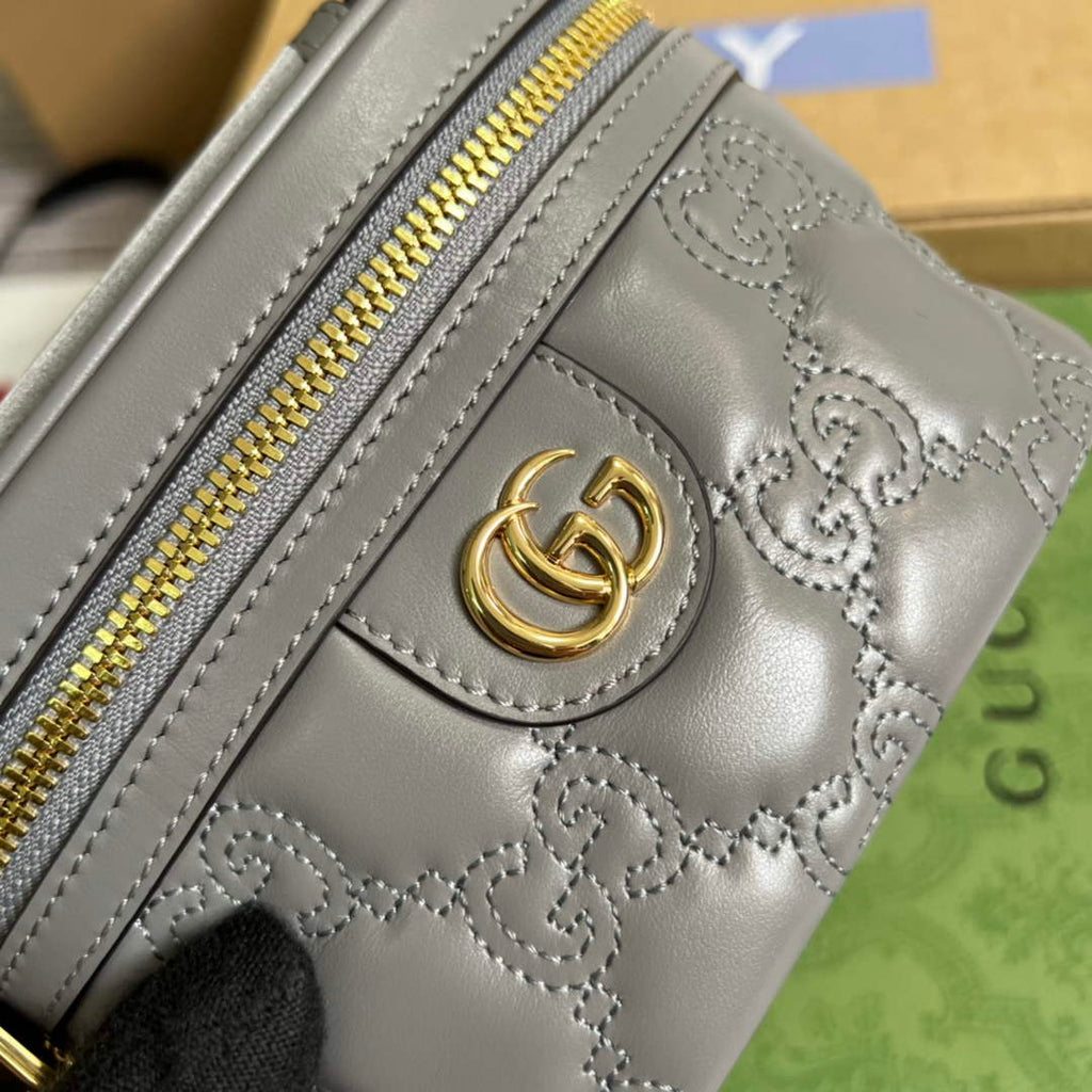 Gucci ‎723770 GG Matelassé top handle mini bag Gray leather