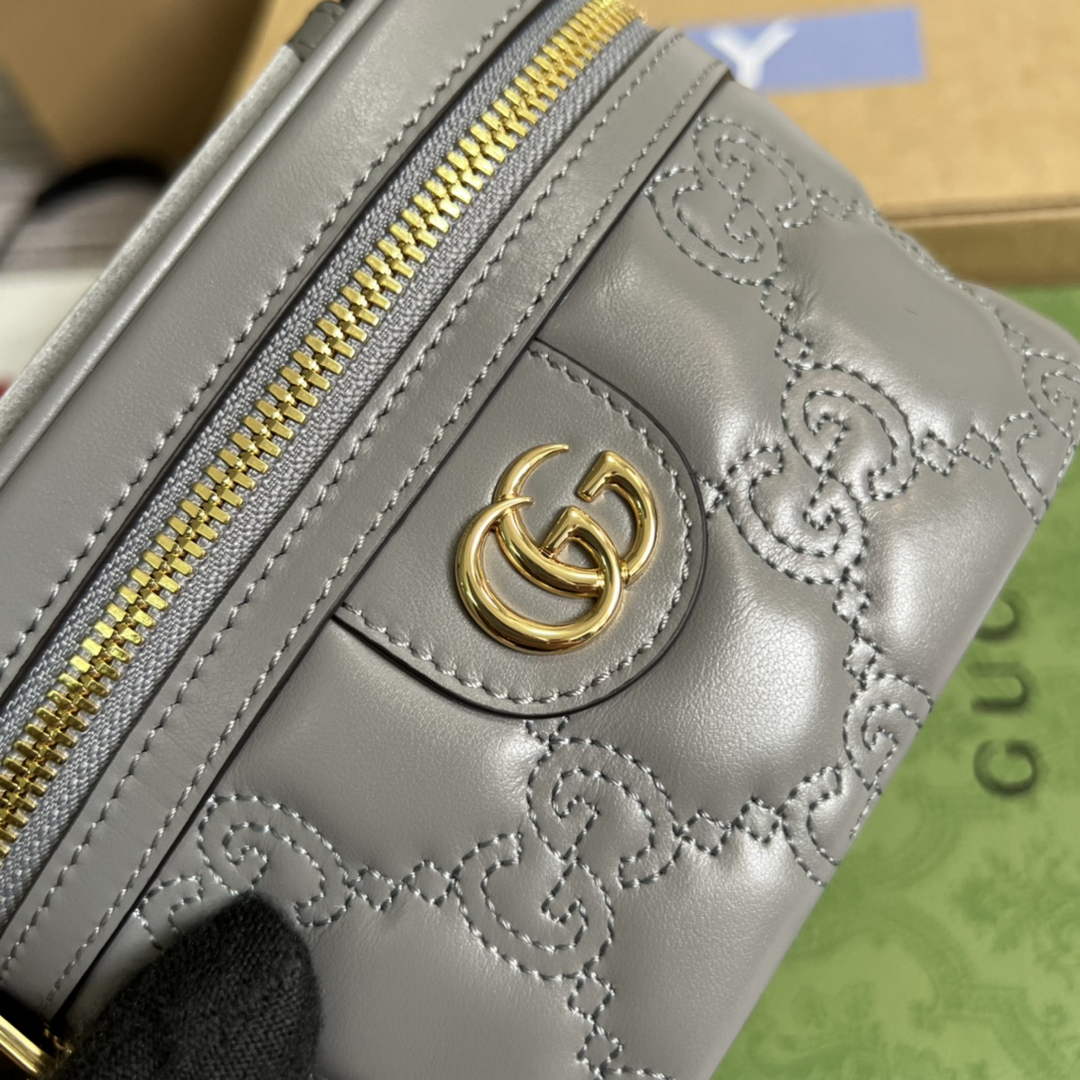 Gucci ‎723770 GG Matelassé top handle mini bag Gray leather