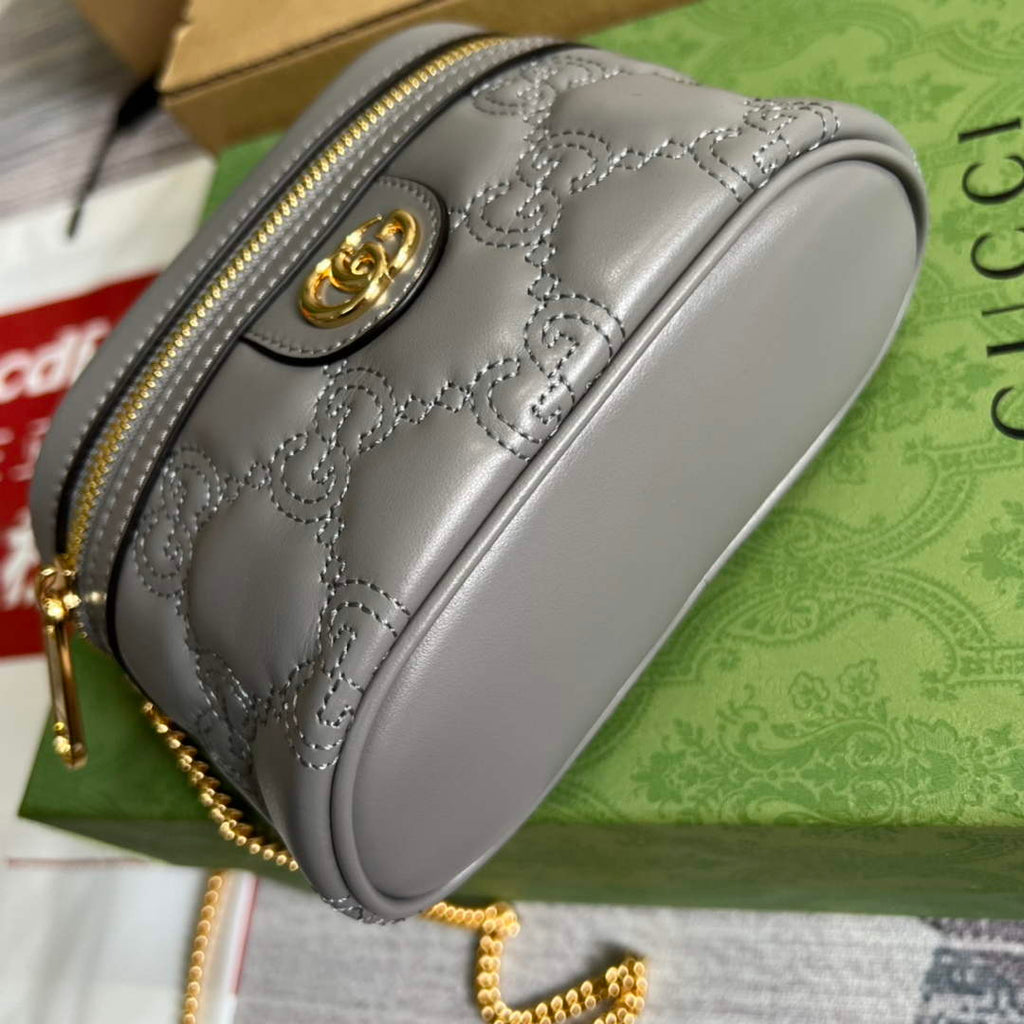 Gucci ‎723770 GG Matelassé top handle mini bag Gray leather
