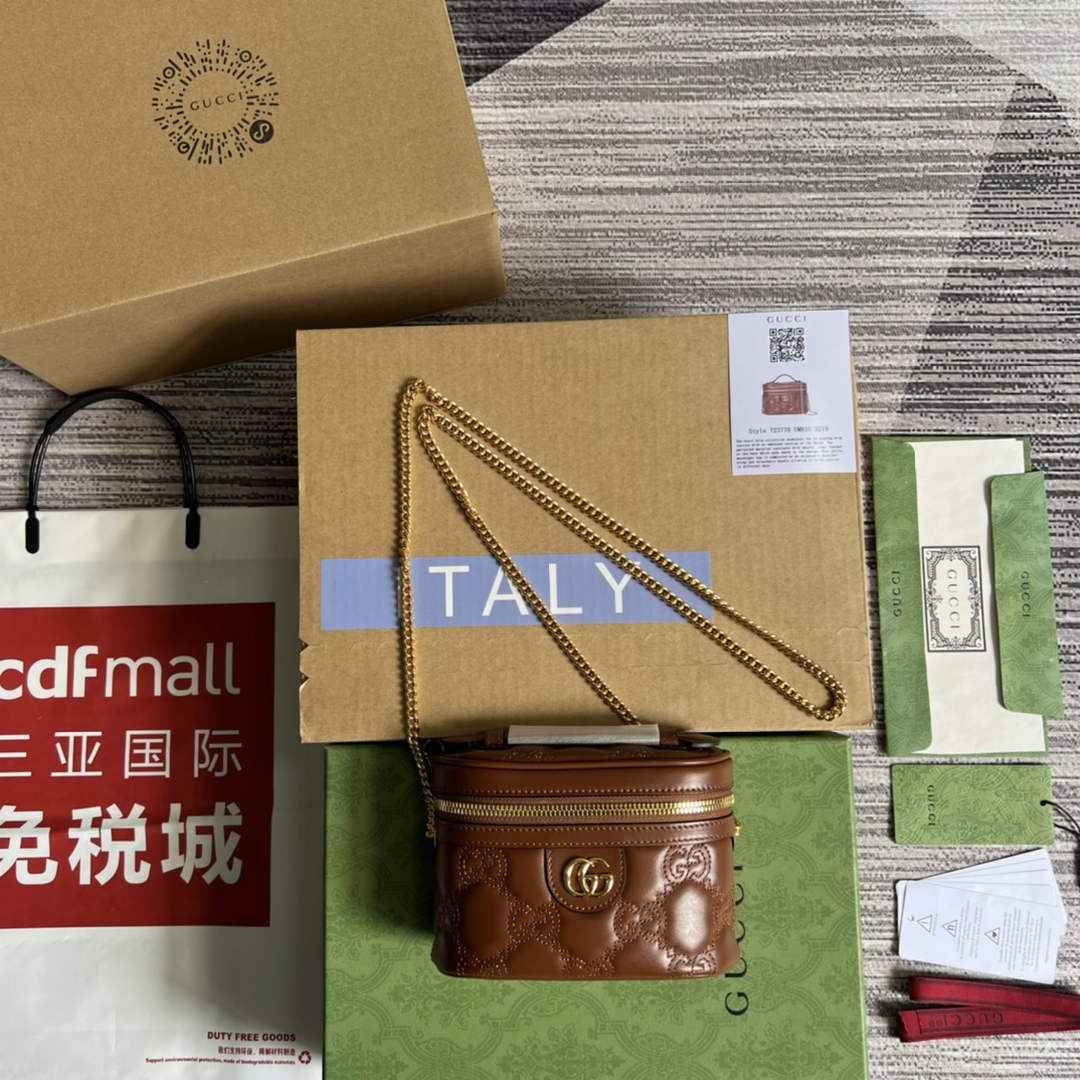 Gucci ‎723770 GG Matelassé top handle mini bag Brown leather