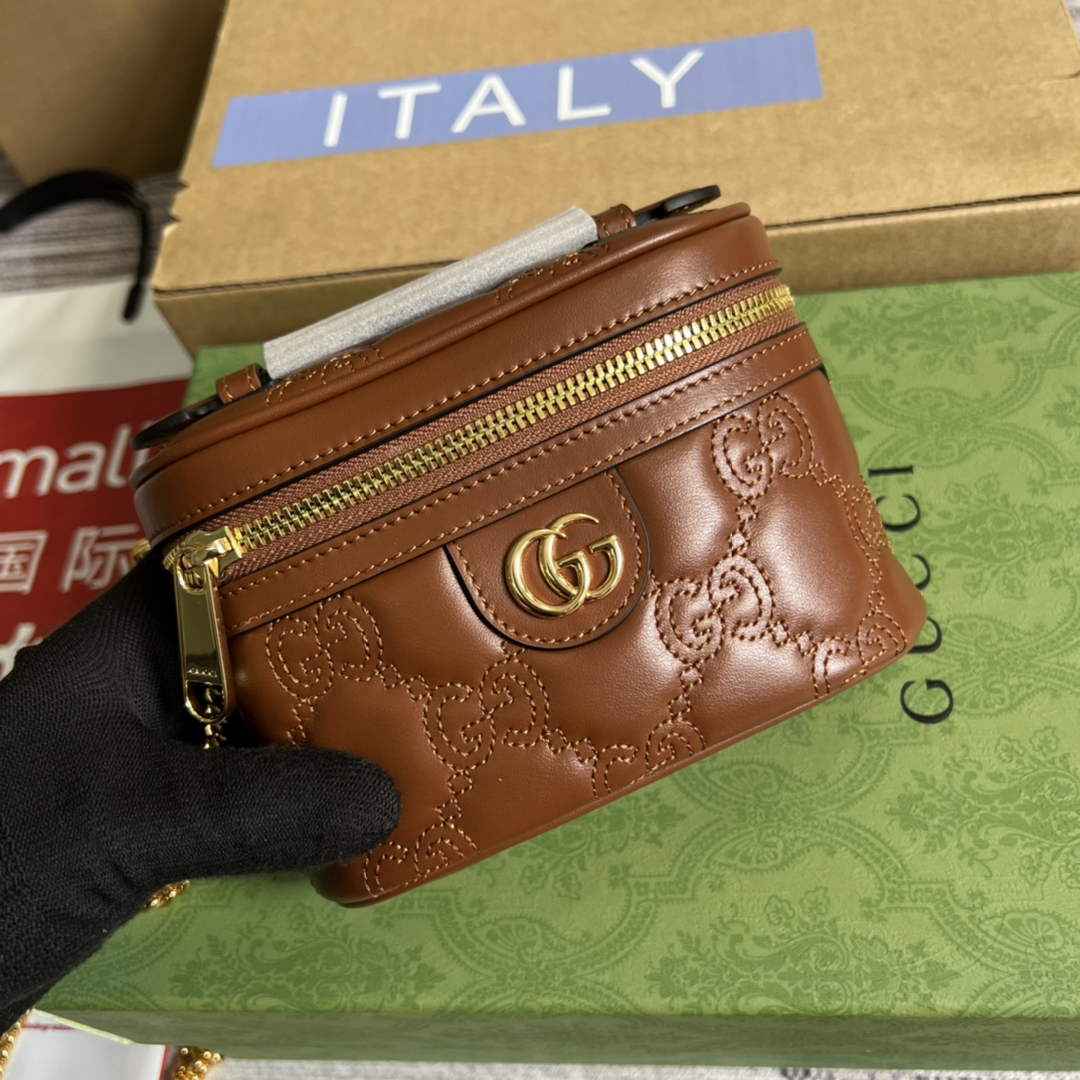 Gucci ‎723770 GG Matelassé top handle mini bag Brown leather