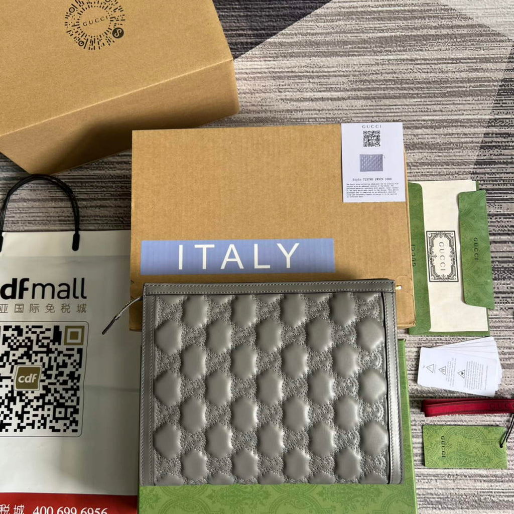 Gucci 723780 GG Matelassé pouch gray