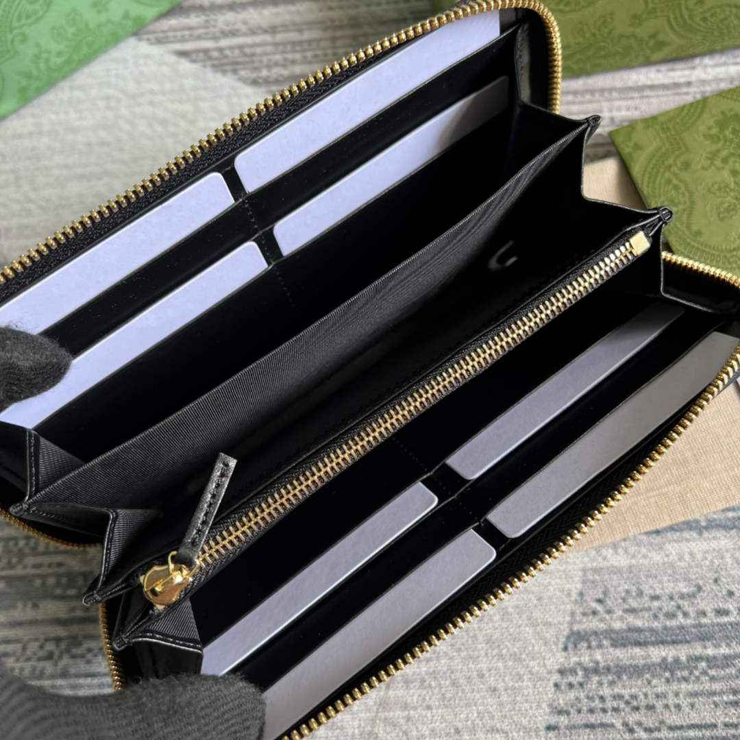 Gucci 723784 GG Matelassé zip-around wallet black leather