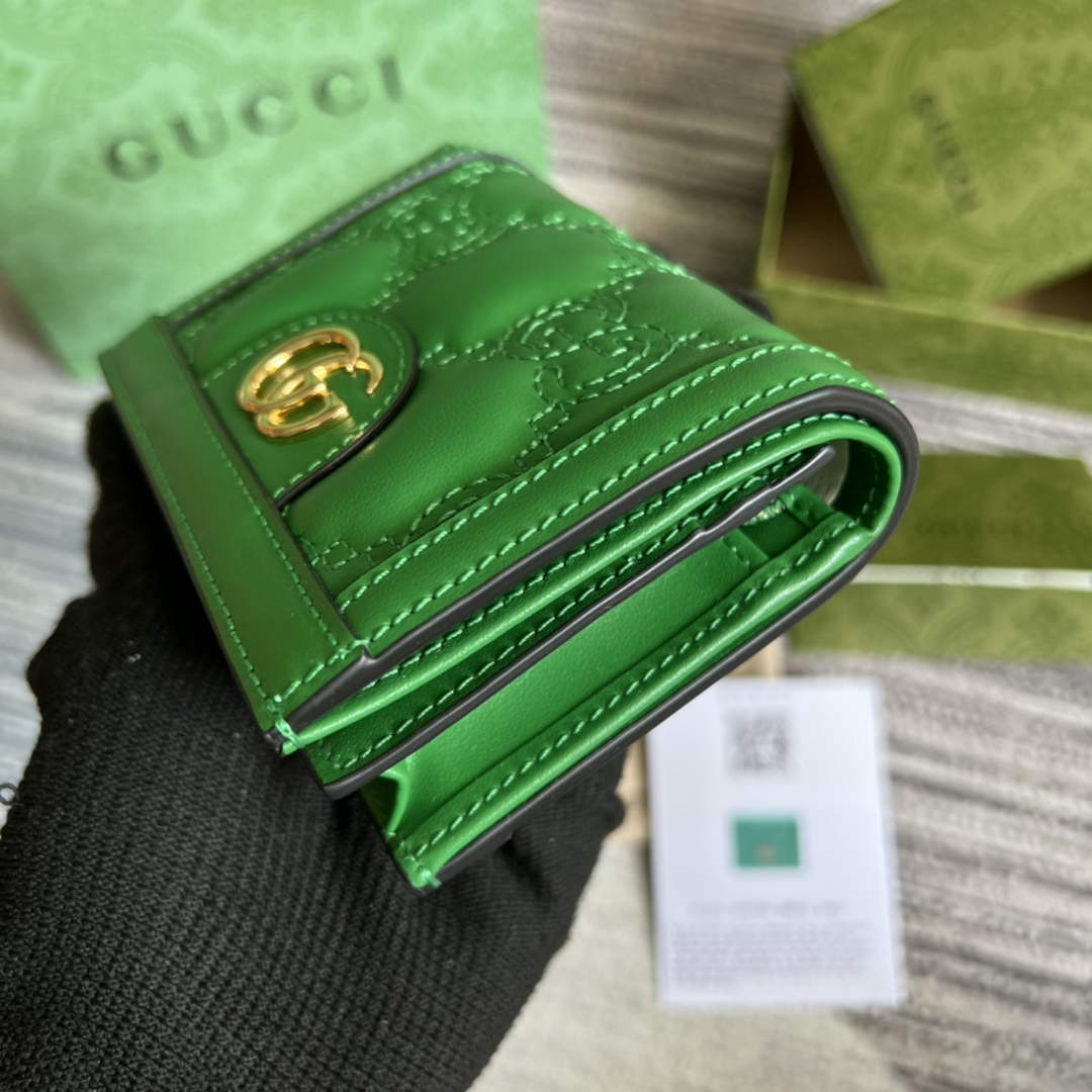 Gucci 723786 GG Matelassé card case wallet green leather