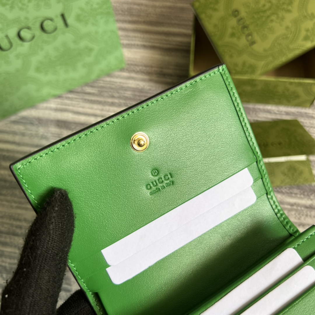Gucci 723786 GG Matelassé card case wallet green leather