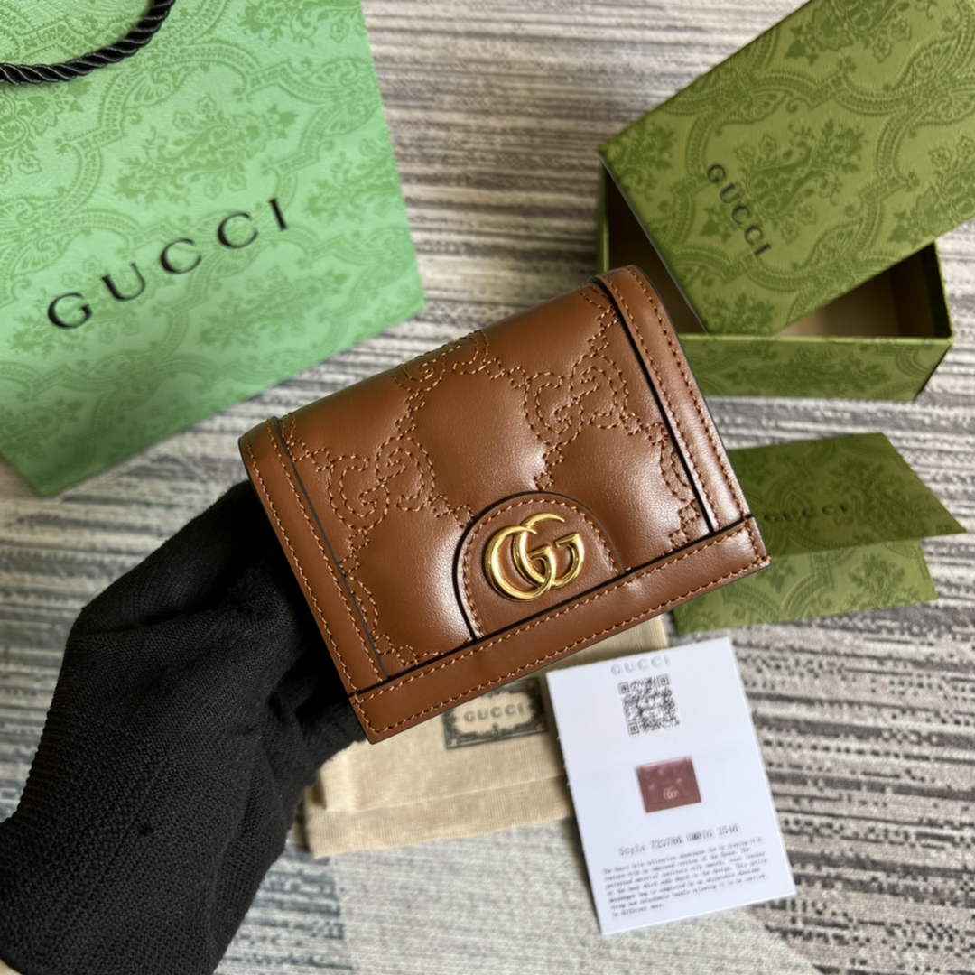 Gucci 723786 GG Matelassé card case wallet brown leather