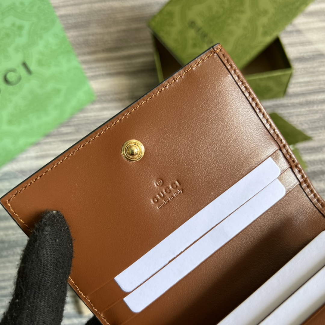 Gucci 723786 GG Matelassé card case wallet brown leather
