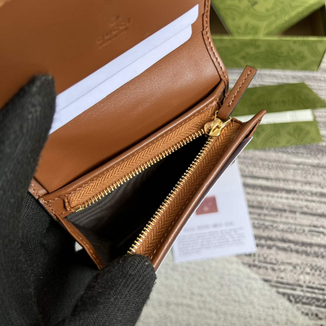 Gucci 723786 GG Matelassé card case wallet brown leather