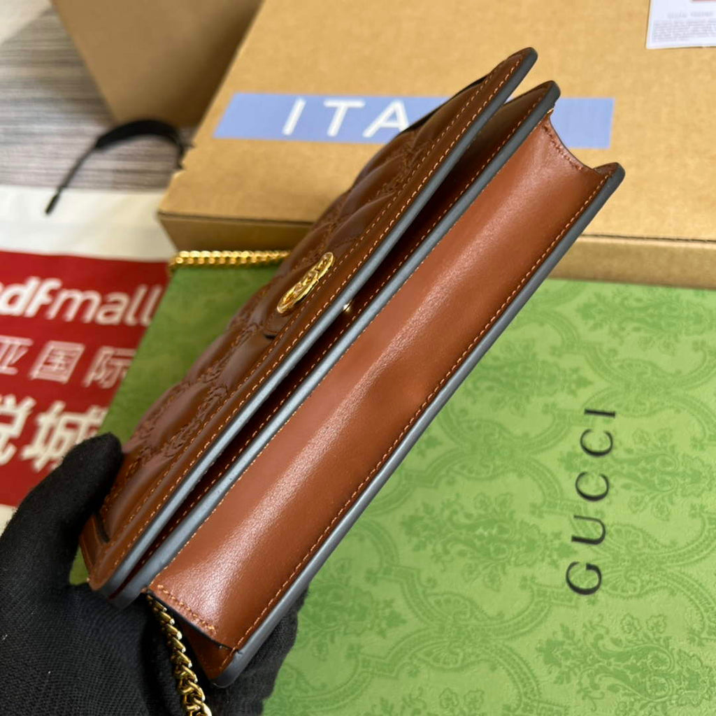 Gucci ‎723787 GG Matelassé chain wallet Brown leather