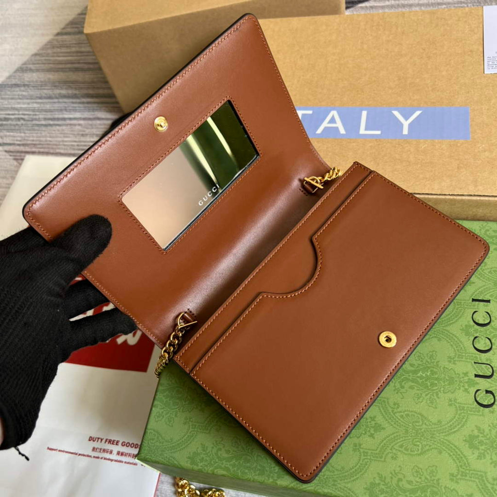 Gucci ‎723787 GG Matelassé chain wallet Brown leather