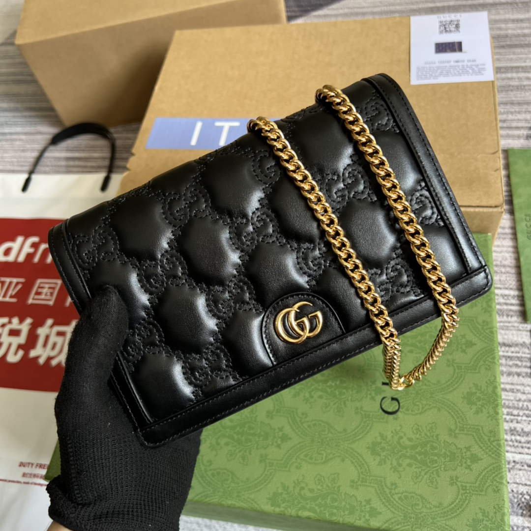 Gucci ‎723787 GG Matelassé chain wallet black leather