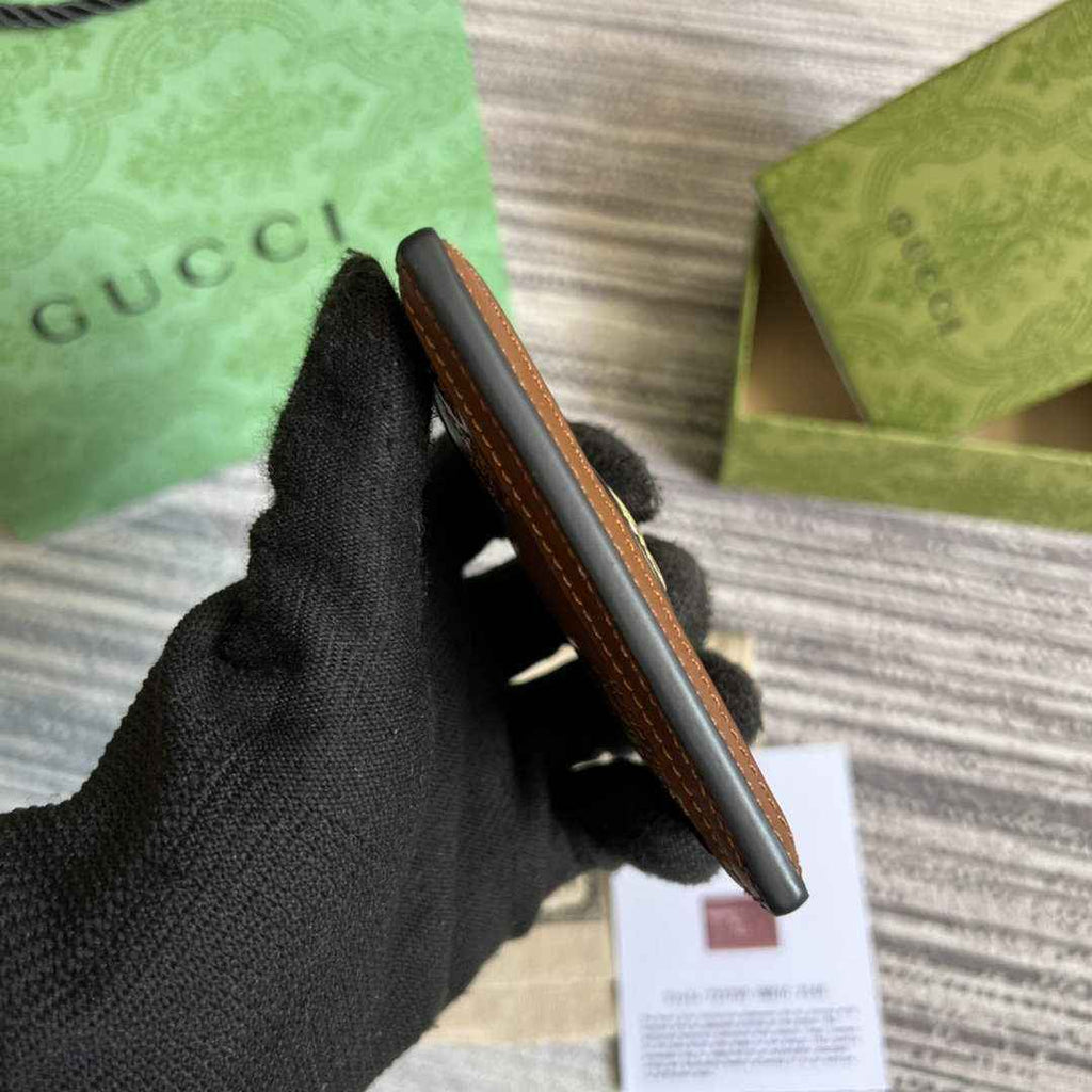 Gucci ‎723790 GG Matelassé card case brown leather
