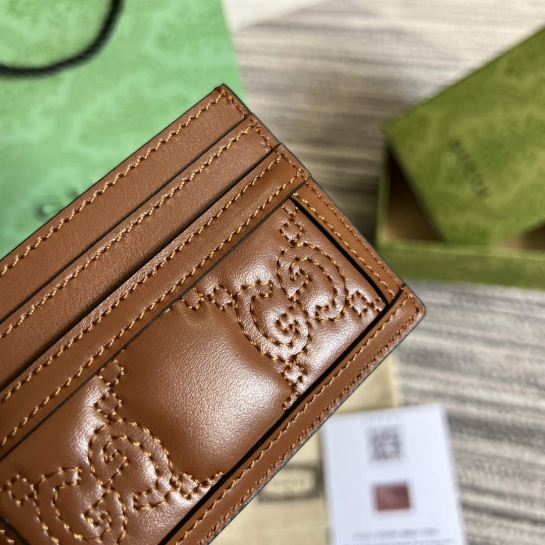 Gucci ‎723790 GG Matelassé card case brown leather