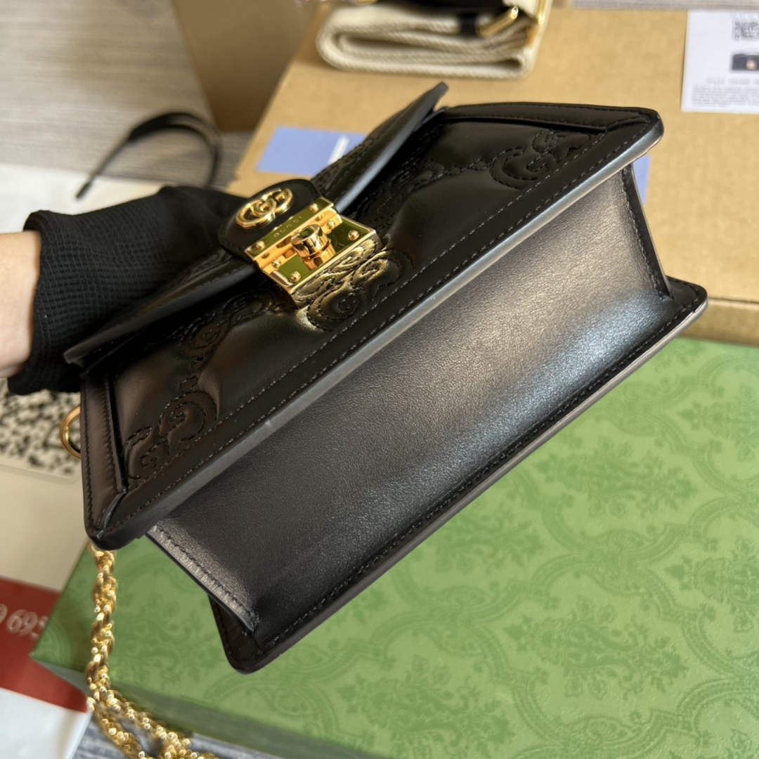 Gucci 724499 GG matelassé small top handle bag black leather