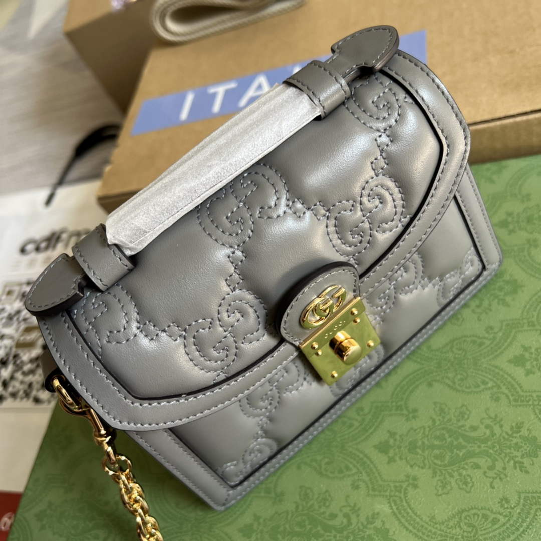 Gucci 724499 GG matelassé small top handle bag Gray leather