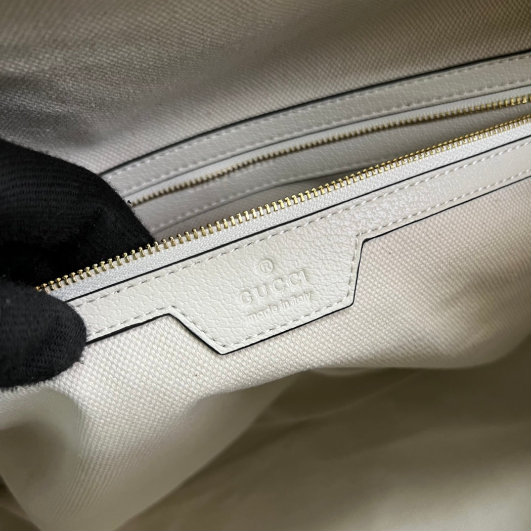Gucci 724642 Savoy small duffle bag White and Beige GG Supreme canvas