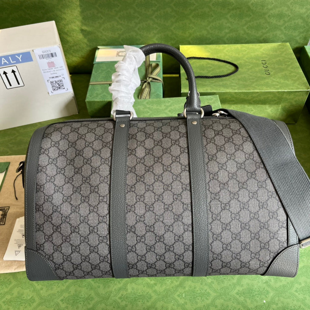 Gucci 724642 Savoy small duffle bag in grey and black Supreme