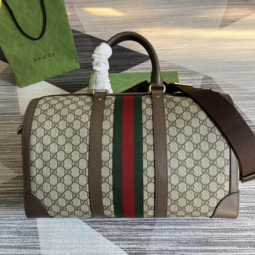 Gucci 724642 Savoy small duffle bag in beige and ebony Supreme