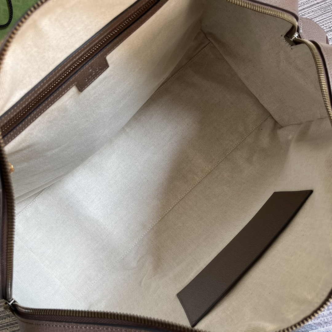 Gucci 724642 Savoy small duffle bag in beige and ebony Supreme