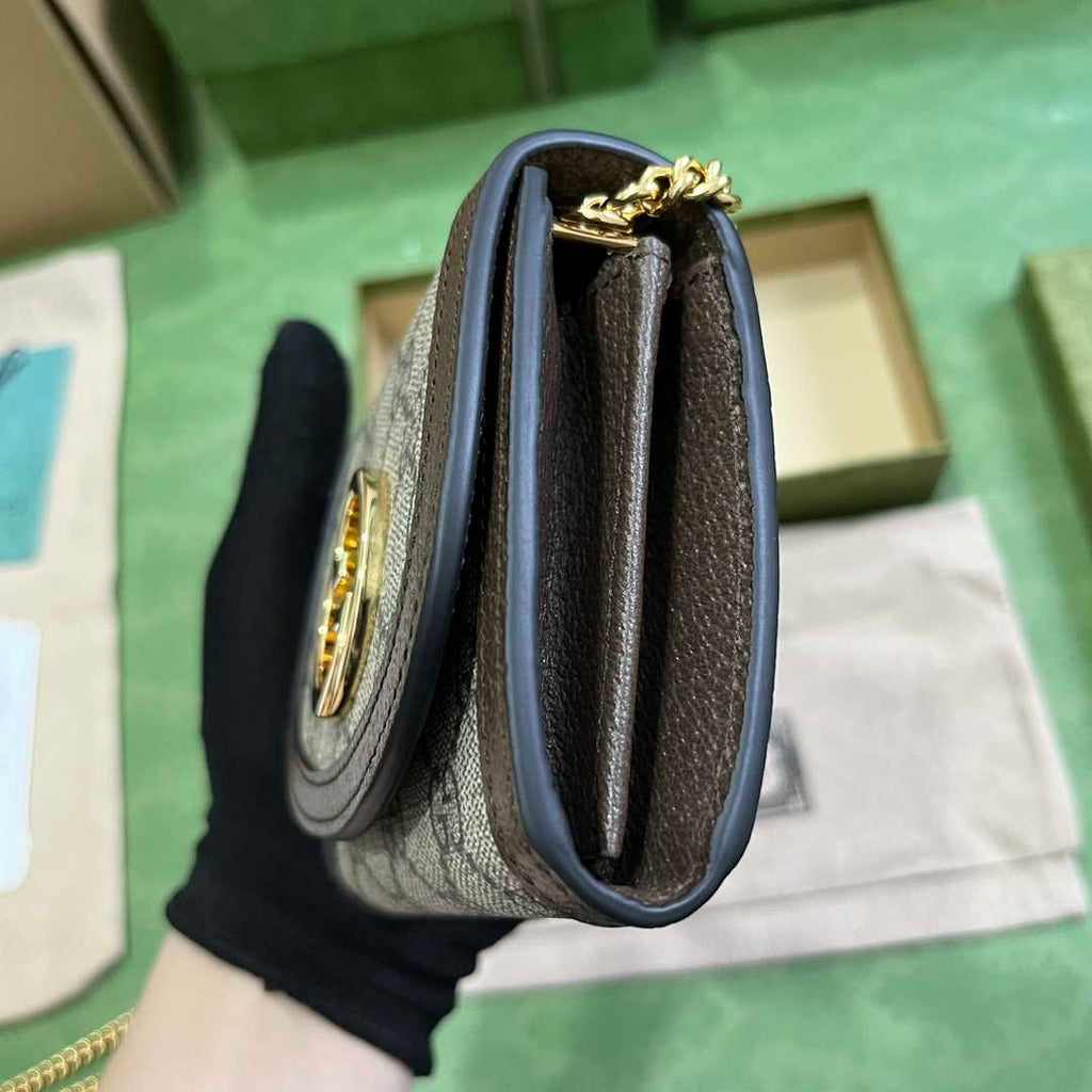 Gucci 725219 Blondie medium chain wallet in brown leather