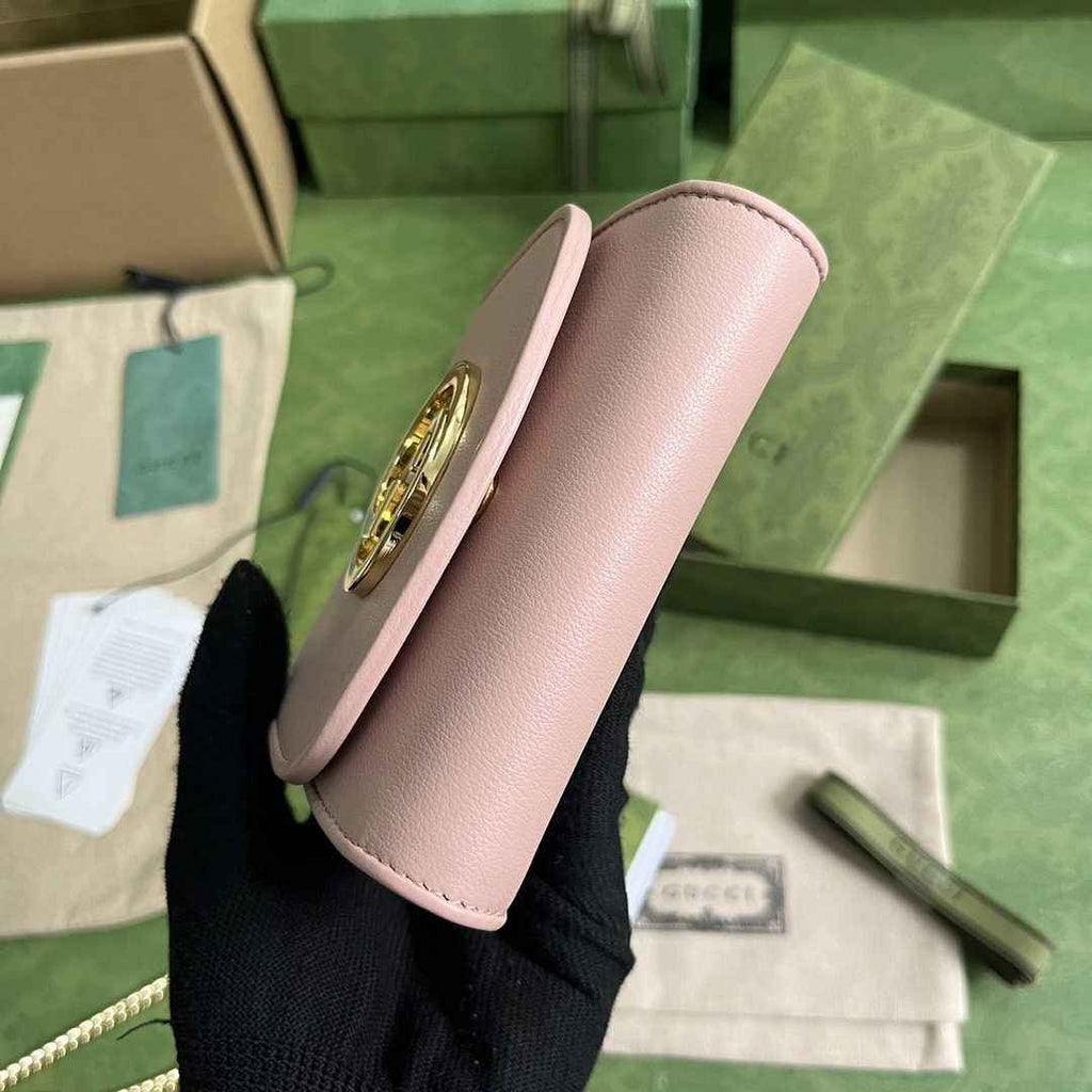 Gucci 725219 Blondie medium chain wallet in pink leather