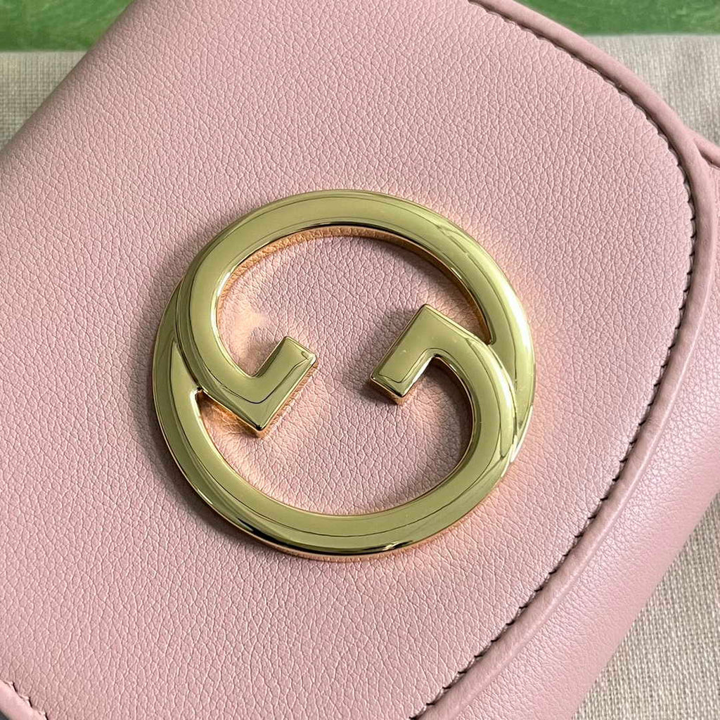 Gucci 725219 Blondie medium chain wallet in pink leather