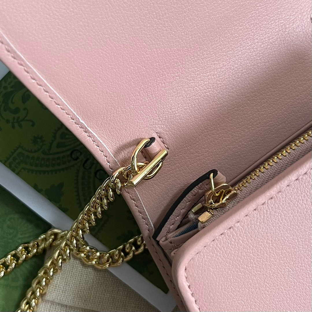 Gucci 725219 Blondie medium chain wallet in pink leather