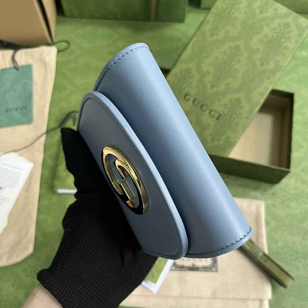 Gucci 725219 Blondie medium chain wallet in blue leather