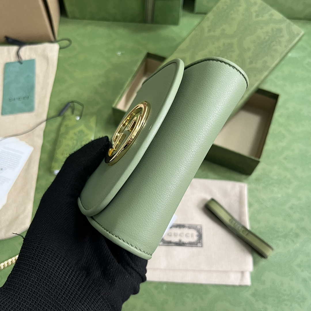 Gucci 725219 Blondie medium chain wallet in green leather