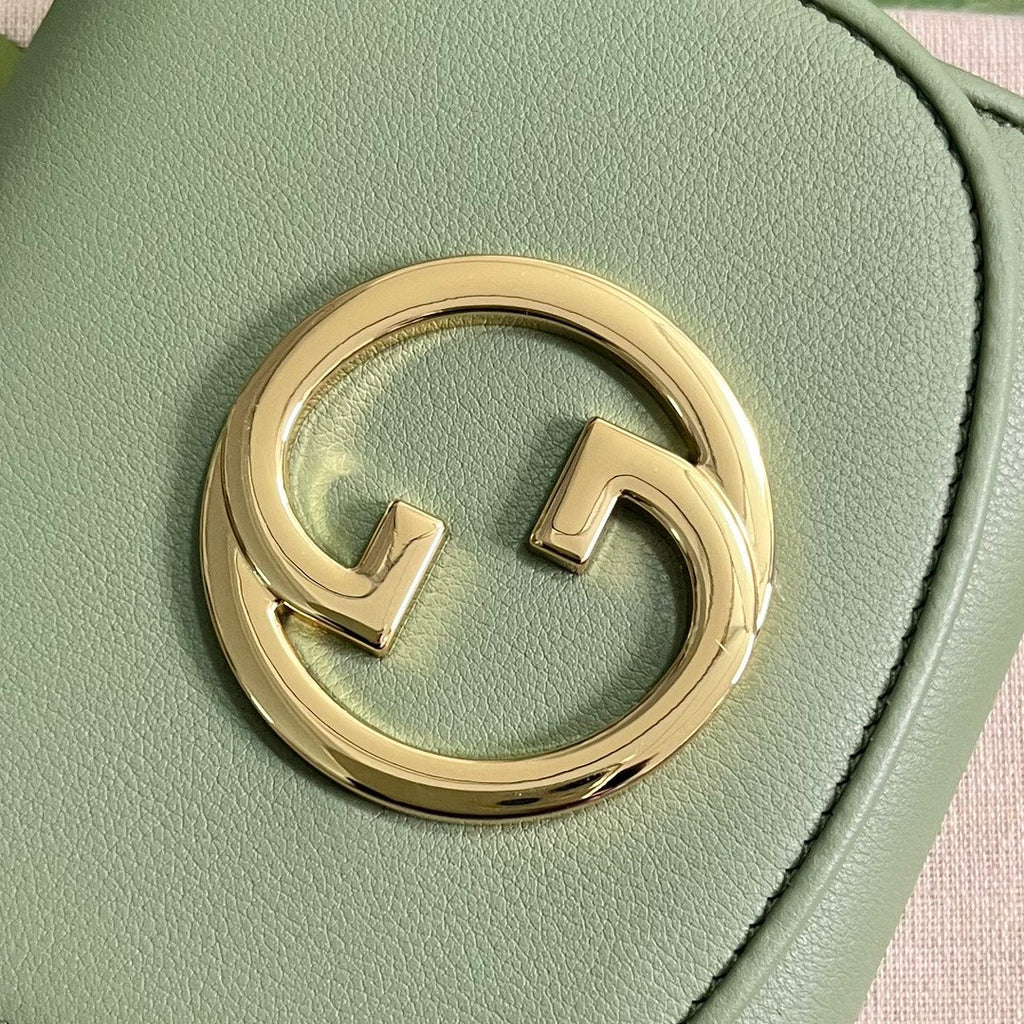 Gucci 725219 Blondie medium chain wallet in green leather