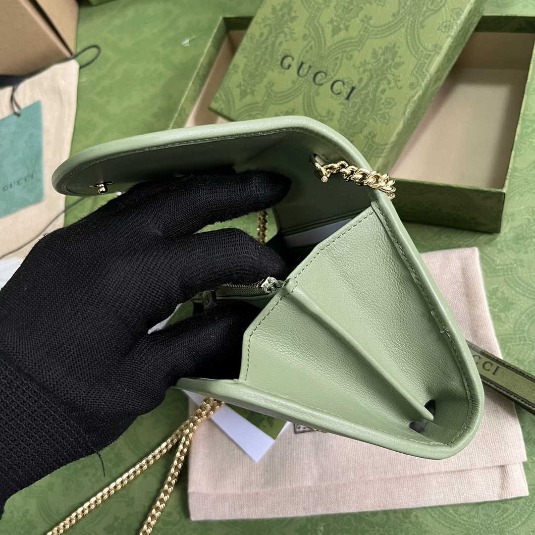 Gucci 725219 Blondie medium chain wallet in green leather