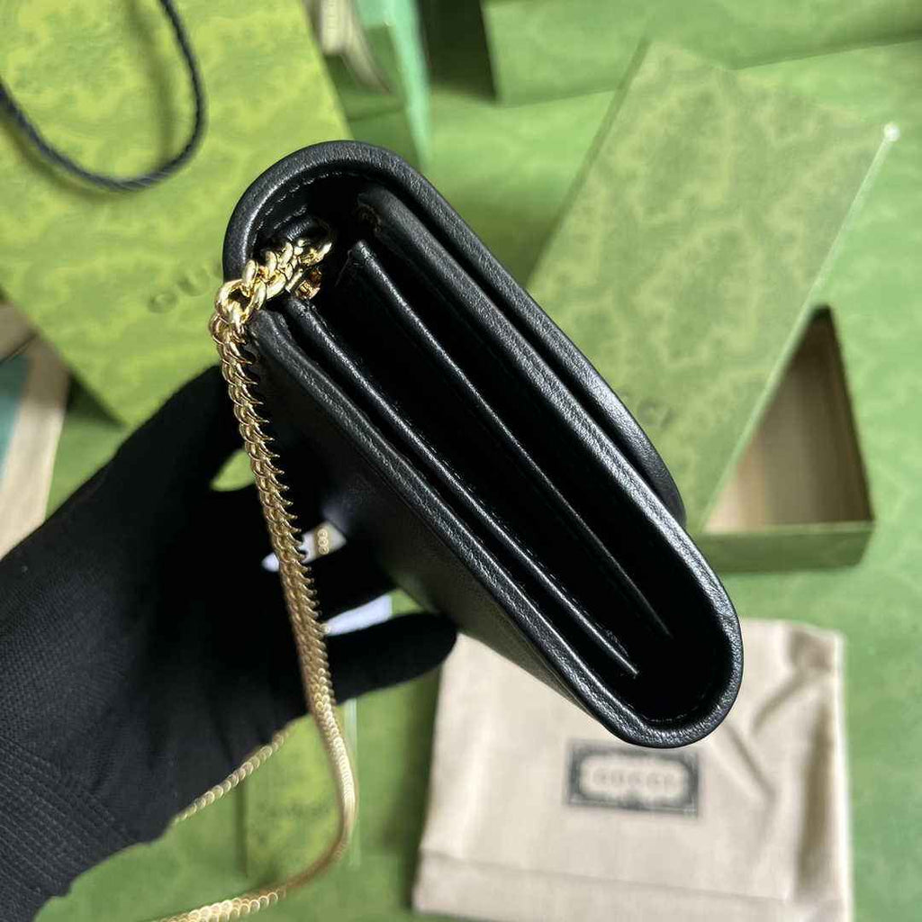 Gucci 725219 Blondie medium chain wallet in black leather