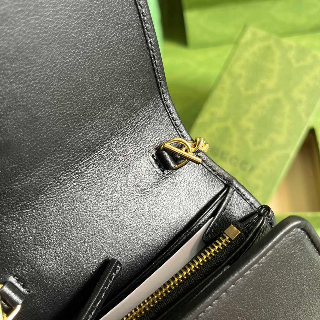 Gucci 725219 Blondie medium chain wallet in black leather