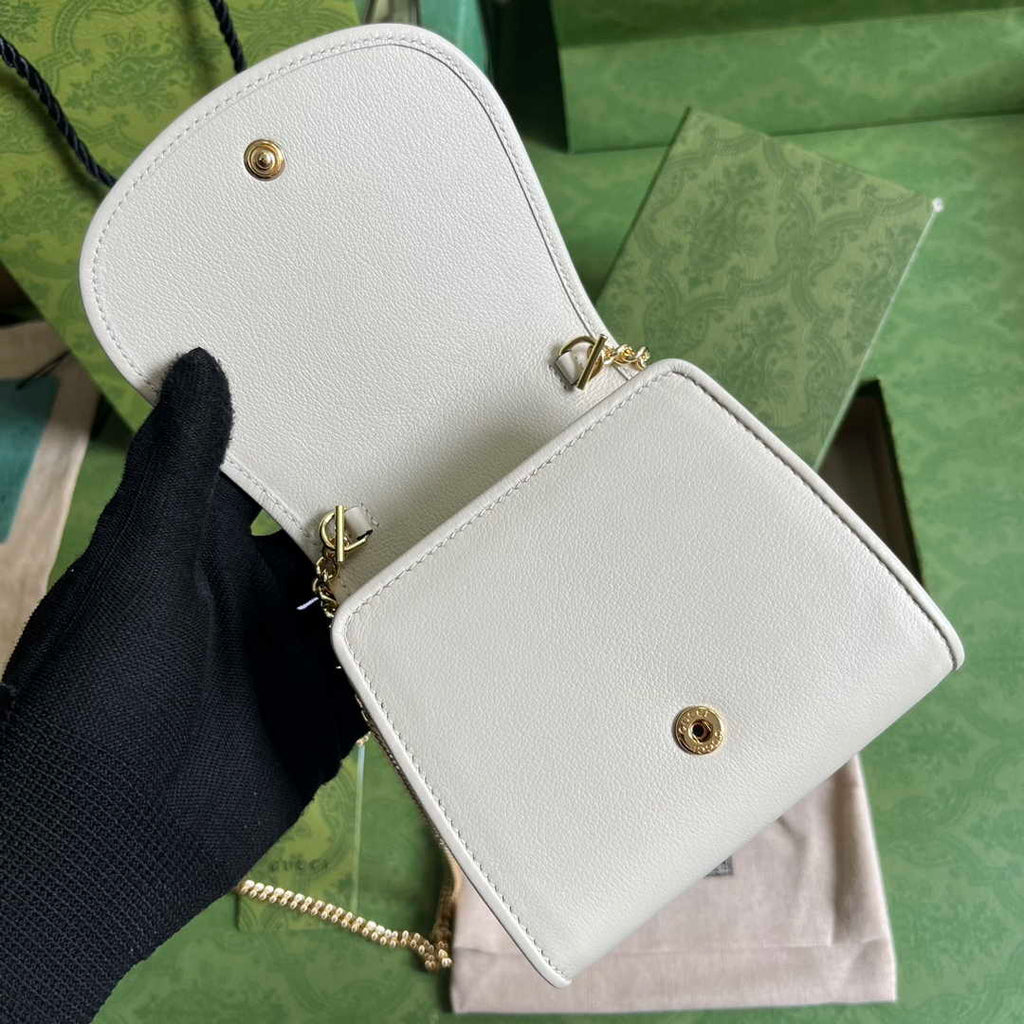 Gucci 725219 Blondie medium chain wallet in white leather