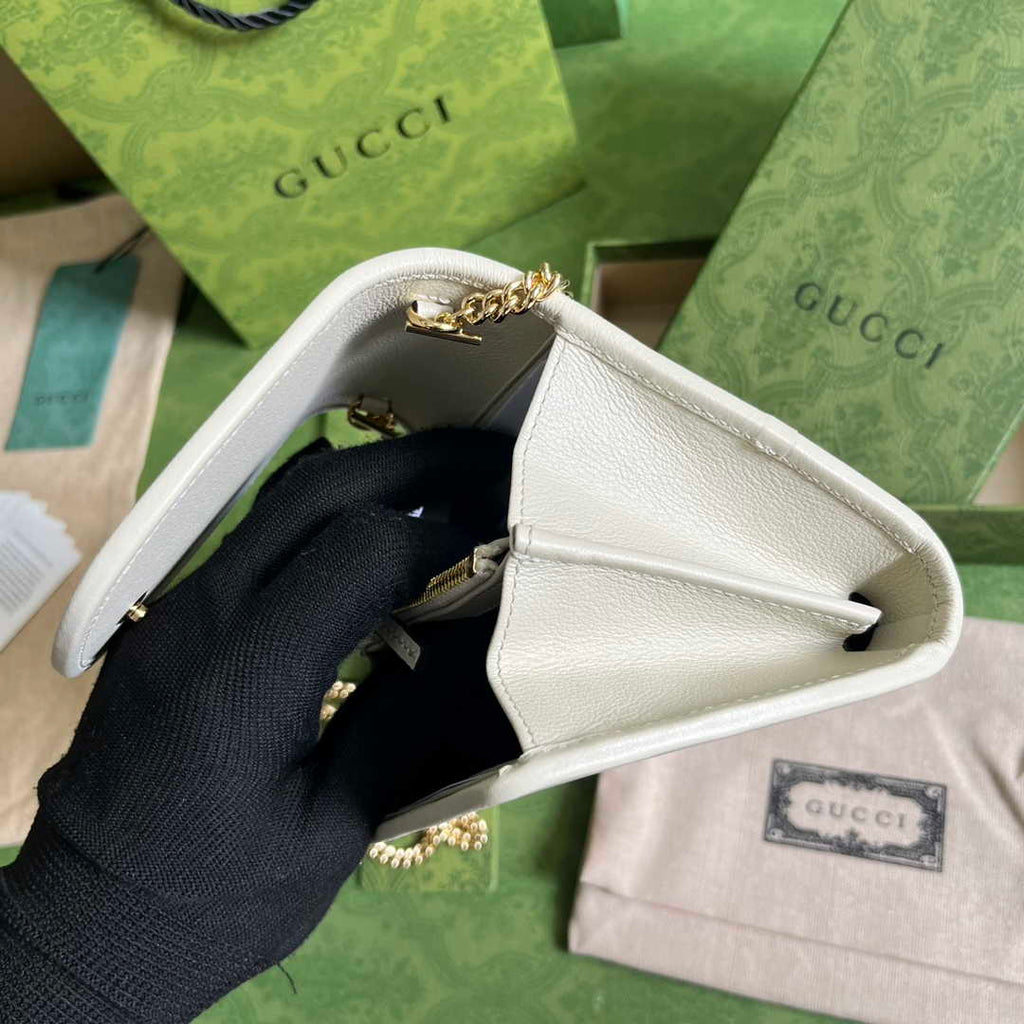 Gucci 725219 Blondie medium chain wallet in white leather