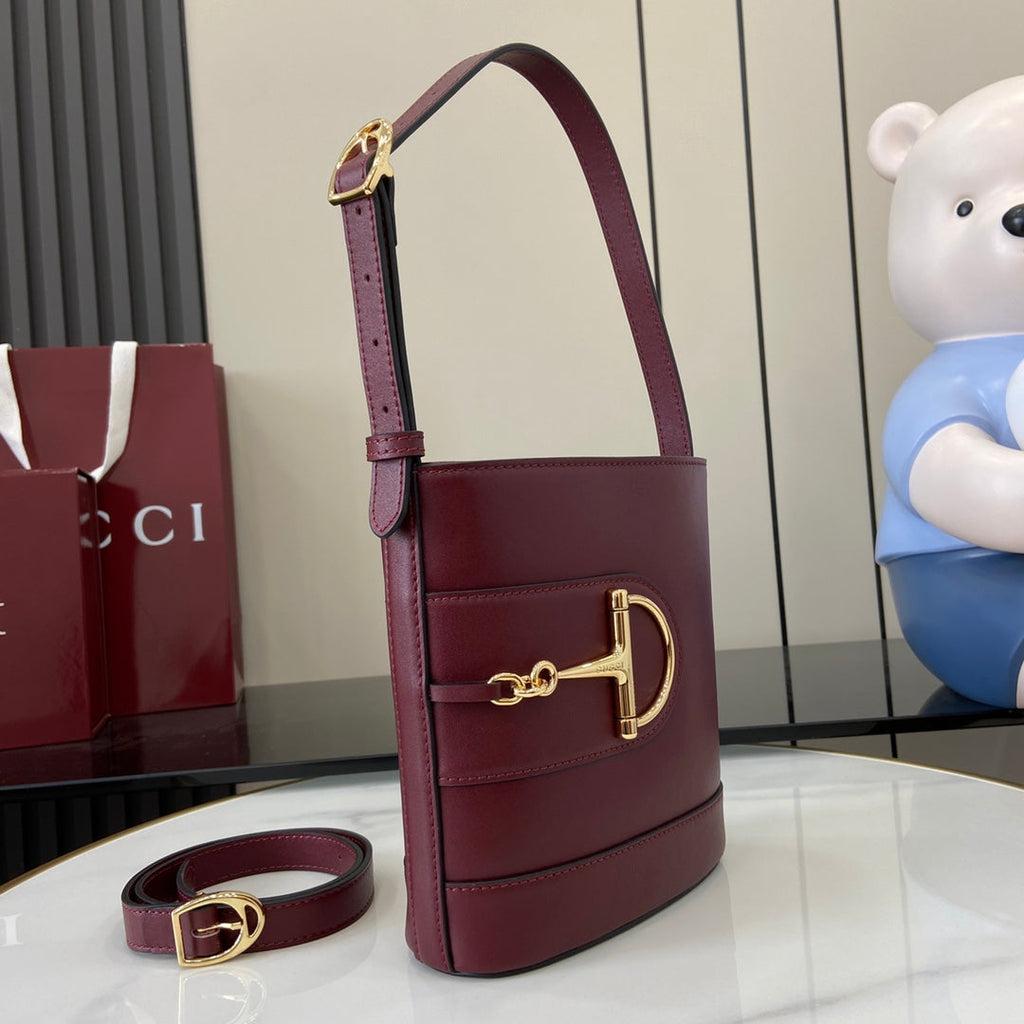Gucci 73 mini bucket bag, 833665 in wine red leather
