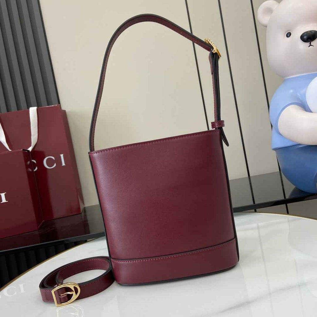 Gucci 73 mini bucket bag, 833665 in wine red leather