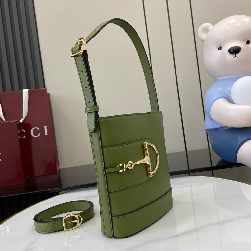Gucci 73 mini bucket bag, 833665 in green leather