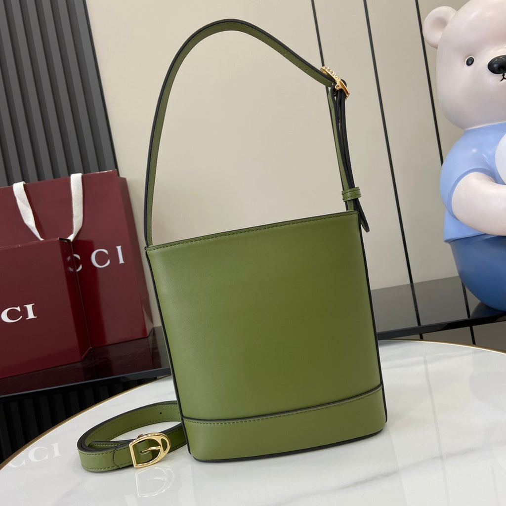 Gucci 73 mini bucket bag, 833665 in green leather