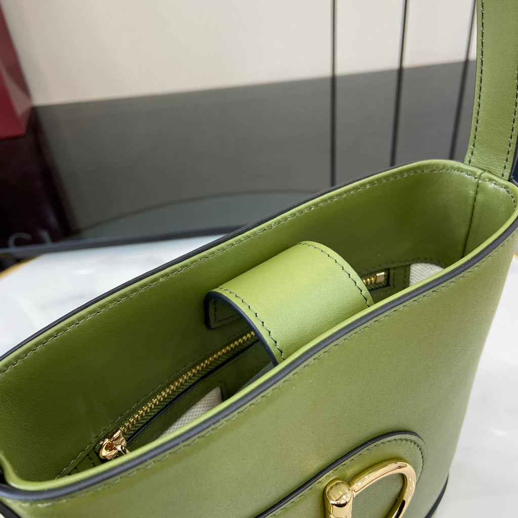 Gucci 73 mini bucket bag, 833665 in green leather