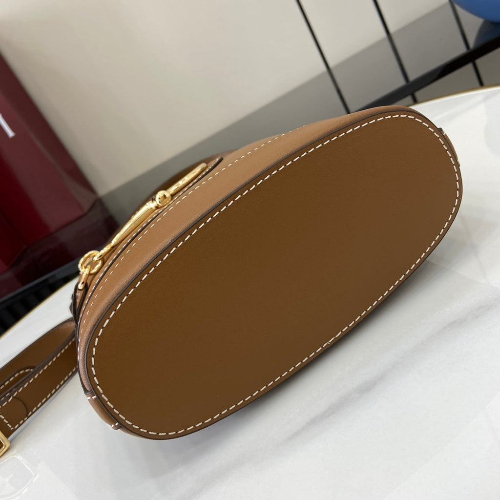 Gucci 73 mini bucket bag, 833665 in brown leather