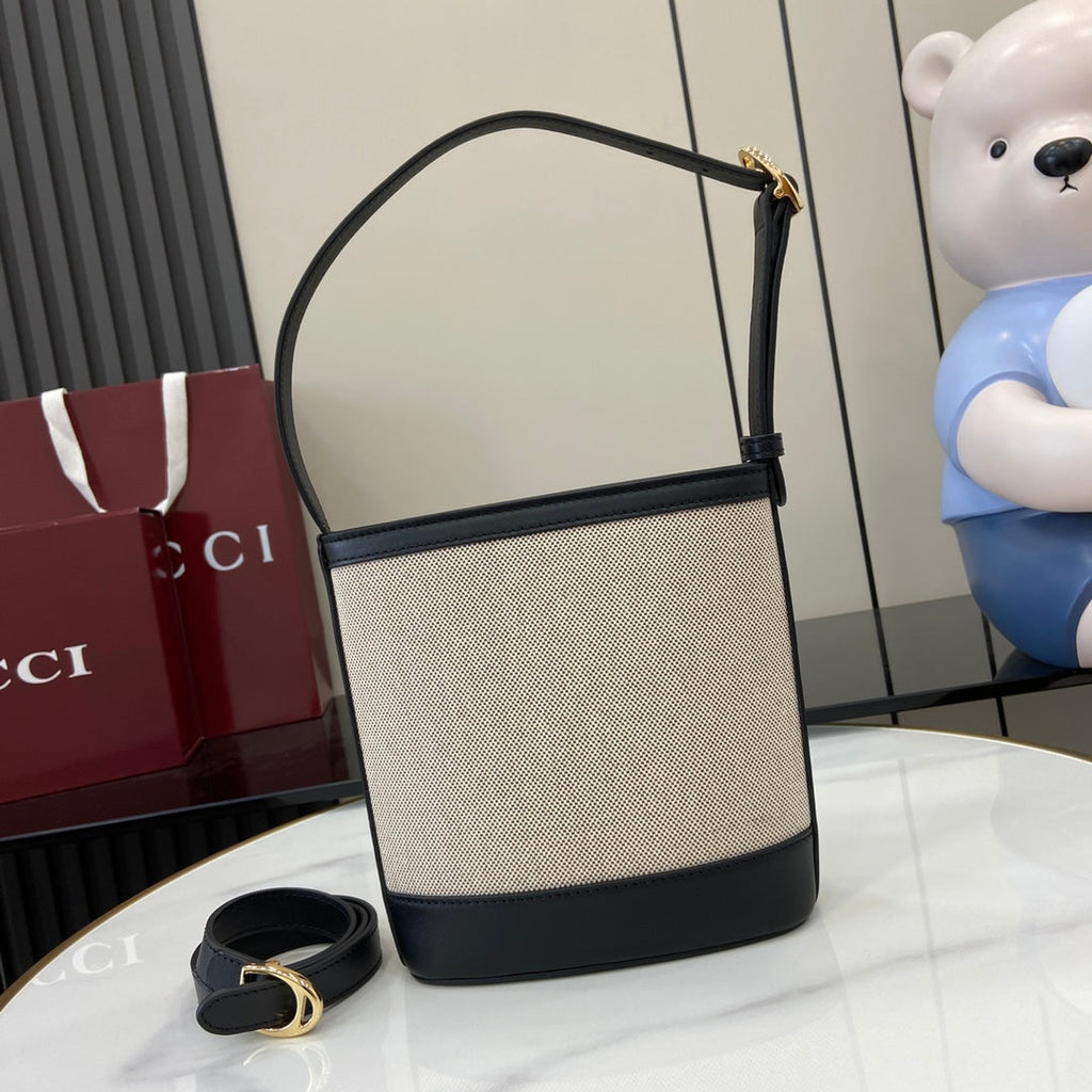 Gucci 73 mini bucket bag, 833665 in natural canvas