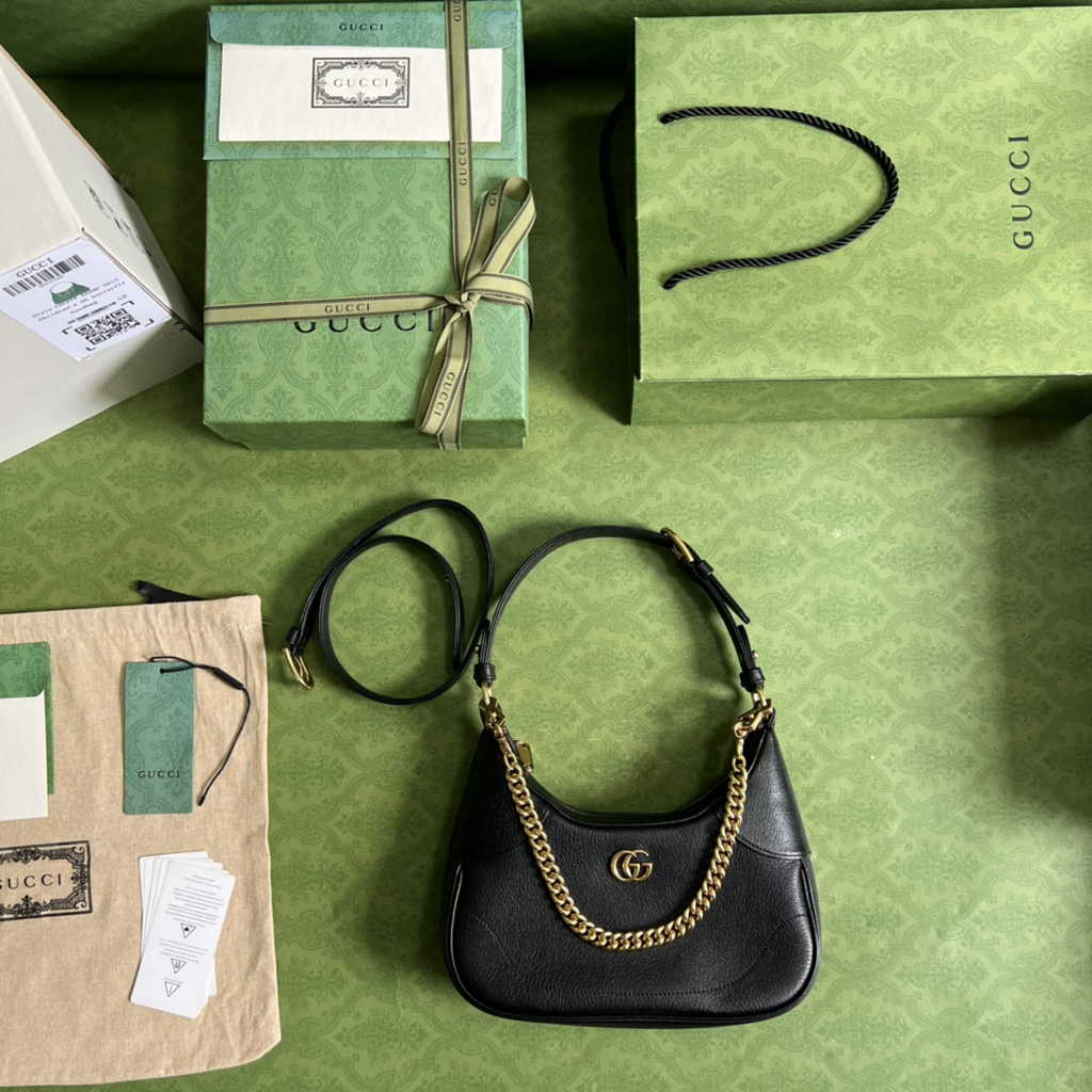 Gucci 731817 Aphrodite small shoulder bag in black leather